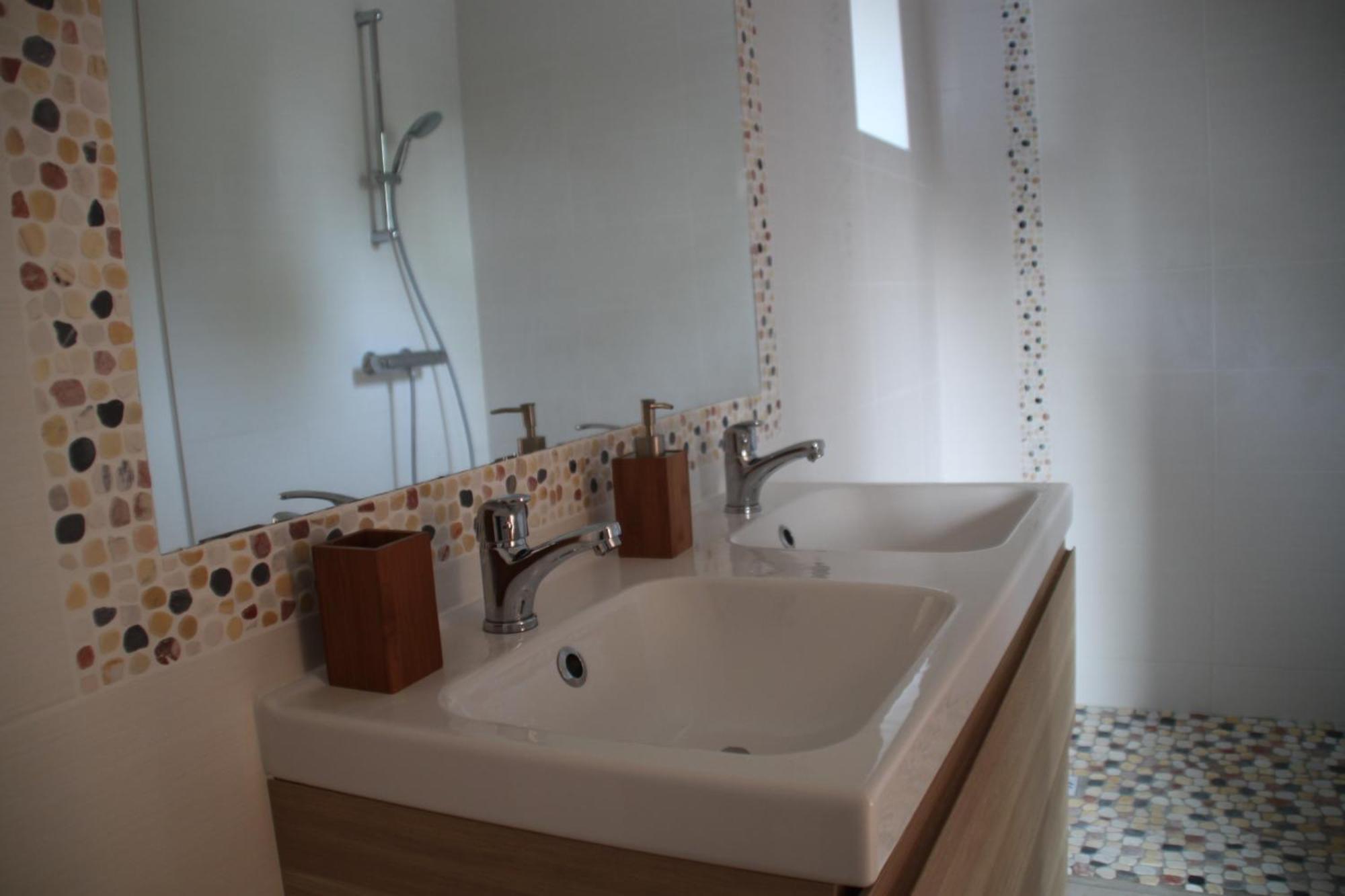 Bed & Breakfast - Maison De Marie Messimy-sur-Saone Экстерьер фото
